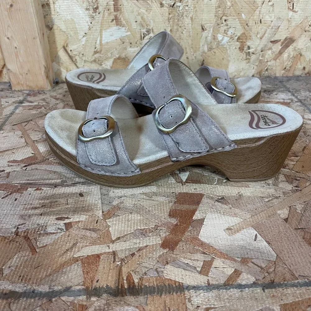 Dansko Slide Sandals Women 38 Taupe Metallic Leather Double Buckle Wedge